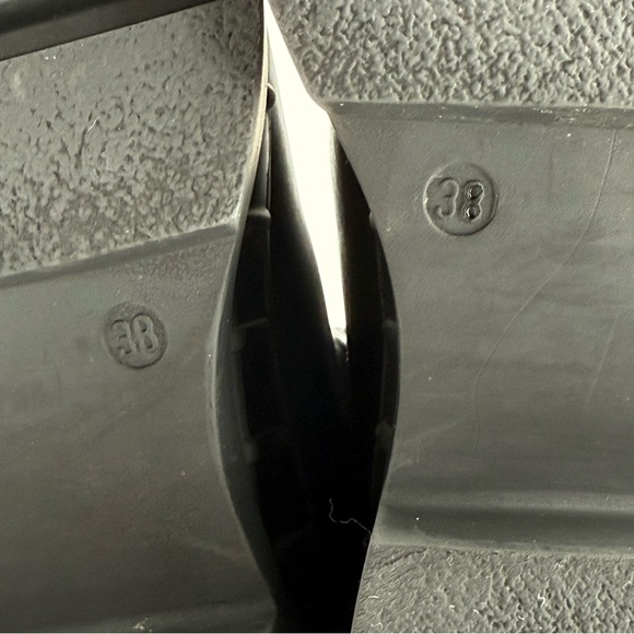 Steve Madden Barclay Black Leather Pull On Rounded Toe Chunky Ankle Boot Size 8 - Picture 9 of 16